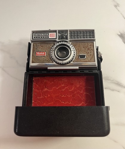Vintage kodak instamatic 400 - kodak,